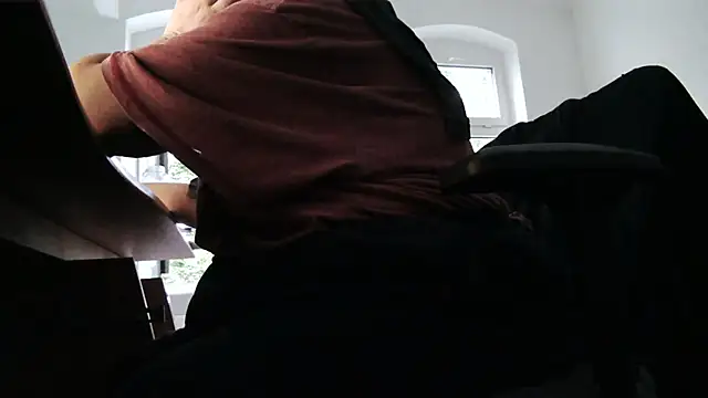 Snapshot of chubbysmallcock@xh chatting on September 2025 04:41:02 PM chubbysmallcockxh online show from September 2025 04:41:02 PM