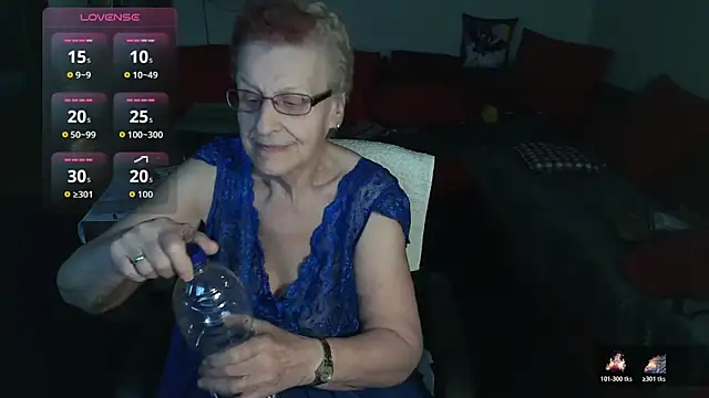 HeisseomaOriginal online show from November 2025 08:15:01 AM