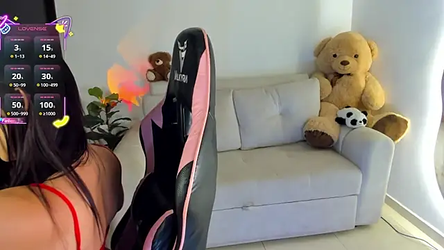 eval lee18 online show from October 2025 03:25:03 AM