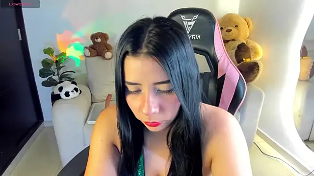 eval lee18 online show from October 2025 02:06:02 AM