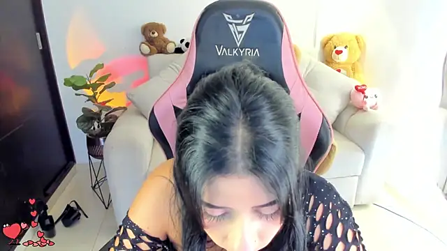 eval lee18 online show from March 2026 04:38:01 AM