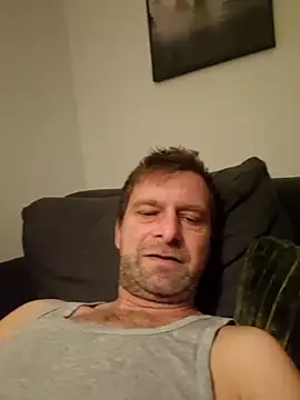 Snapshot of Mjn34 chatting on December 2025 06:20:02 AM Mjn34 online show from December 2025 06:20:02 AM