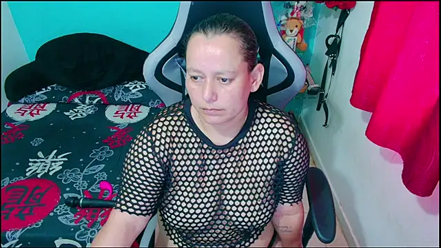 Snapshot of Diana_Lozano chatting on November 2025 12:05:02 PM Diana Lozano online show from November 2025 12:05:02 PM