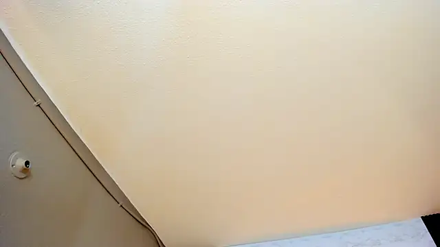 Linda4Petite online show from November 2025 06:07:01 PM