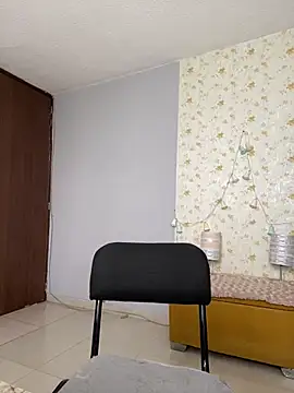 Snapshot of NatashaCruz- chatting on February 2025 06:11:02 PM NatashaCruz- online show from February 2025 06:11:02 PM