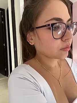 Snapshot of NatashaCruz- chatting on November 2025 08:43:01 PM NatashaCruz- online show from November 2025 08:43:01 PM