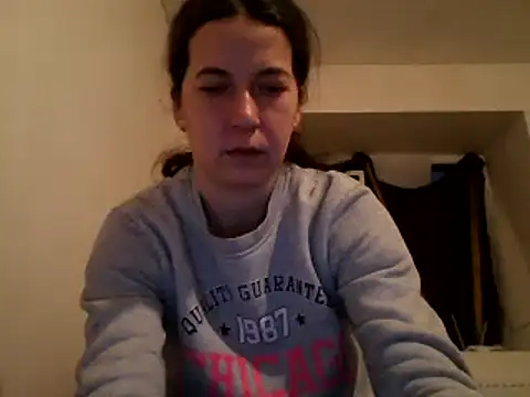 Snapshot of Tamilashaa chatting on February 2025 04:32:02 AM Tamilashaa online show from February 2025 04:32:02 AM