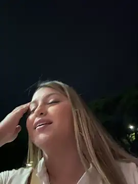 lunablossom  online show from March 2025 12:30:02 AM