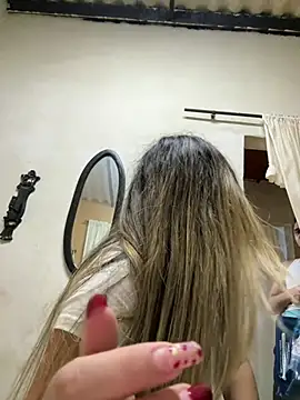 lunablossom  online show from March 2025 03:36:02 AM