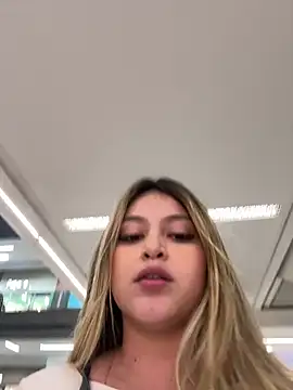 lunablossom  online show from March 2025 12:18:02 AM