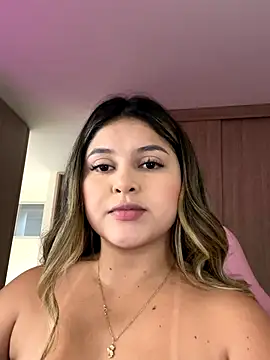 lunablossom  online show from November 2025 10:10:02 PM