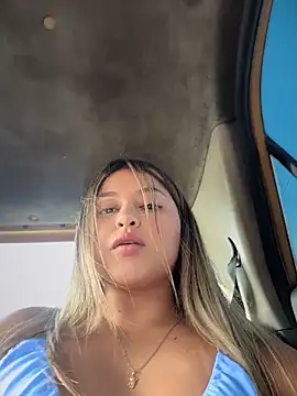 lunablossom  online show from March 2026 09:25:01 PM