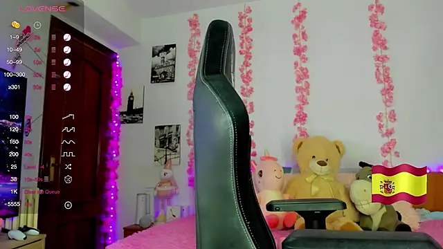 gabrielatafur  online show from September 2025 09:26:02 PM