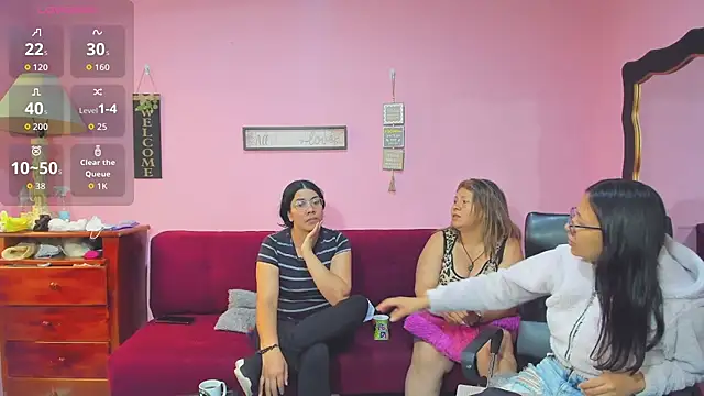 lesbiancuple online show from November 2025 01:43:01 PM