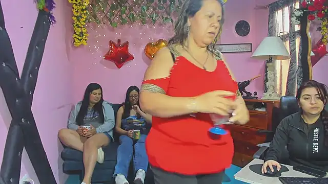 lesbiancuple online show from March 2026 12:01:01 PM