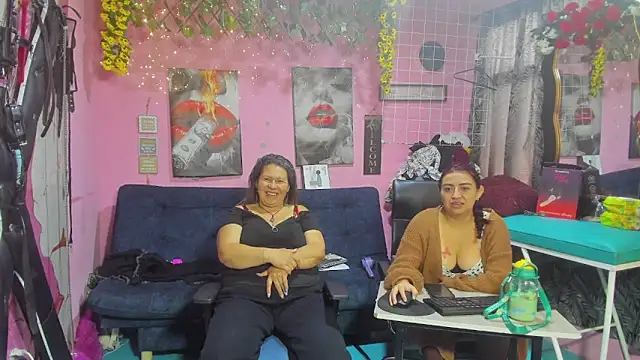 lesbiancuple online show from June 2026 12:37:01 PM