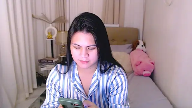 Mimi Cums online show from November 2025 04:09:01 PM