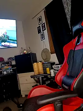 Snapshot of yellowwetfox chatting on January 2025 04:08:01 AM yellowwetfox online show from January 2025 04:08:01 AM