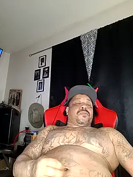 Snapshot of yellowwetfox chatting on February 2025 03:48:01 AM yellowwetfox online show from February 2025 03:48:01 AM