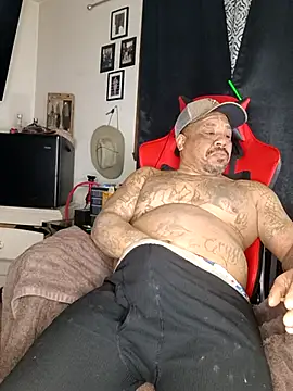 Snapshot of yellowwetfox chatting on March 2025 11:17:01 AM yellowwetfox online show from March 2025 11:17:01 AM