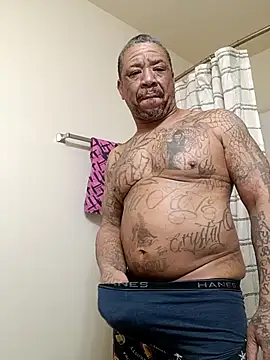 Snapshot of yellowwetfox chatting on February 2026 04:14:02 PM yellowwetfox online show from February 2026 04:14:02 PM