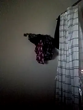 Snapshot of yellowwetfox chatting on February 2026 01:54:01 PM yellowwetfox online show from February 2026 01:54:01 PM