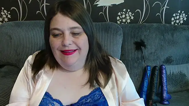 Snapshot of HouseWifeWhore_Milf chatting on October 2025 03:01:02 PM HouseWifeWhore Milf online show from October 2025 03:01:02 PM