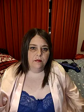 Snapshot of HouseWifeWhore_Milf chatting on May 2026 09:55:02 PM HouseWifeWhore Milf online show from May 2026 09:55:02 PM