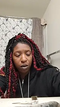 Snapshot of markquanna chatting on November 2025 10:09:01 PM markquanna online show from November 2025 10:09:01 PM