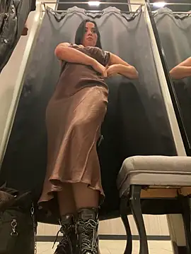 CrazzyChicks online show from October 2025 06:44:01 AM