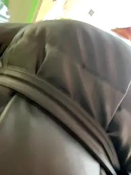 CrazzyChicks online show from November 2025 07:17:01 AM