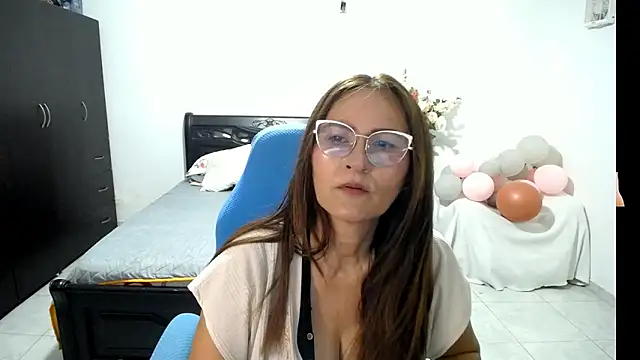 Xiimen online show from September 2025 10:00:01 PM