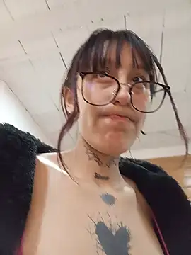 Mariana Joness online show from June 2026 07:28:02 PM
