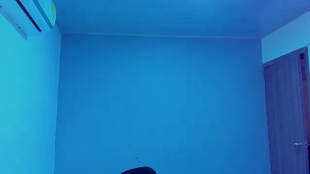 Snapshot of Kris_Khalifa69 chatting on February 2026 05:27:02 PM Kris Khalifa69 online show from February 2026 05:27:02 PM