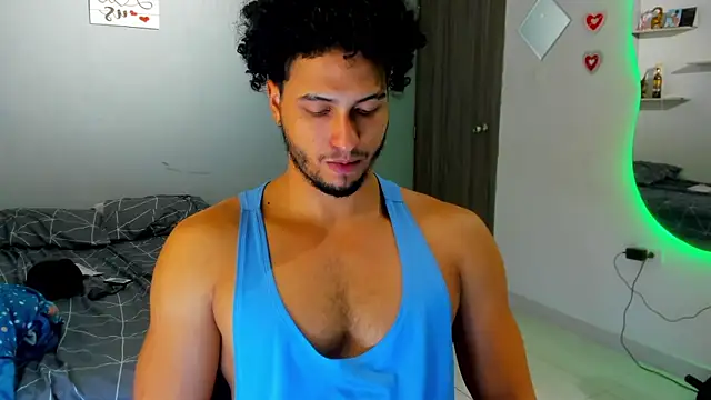 Snapshot of Kris_Khalifa69 chatting on February 2026 02:22:01 AM Kris Khalifa69 online show from February 2026 02:22:01 AM