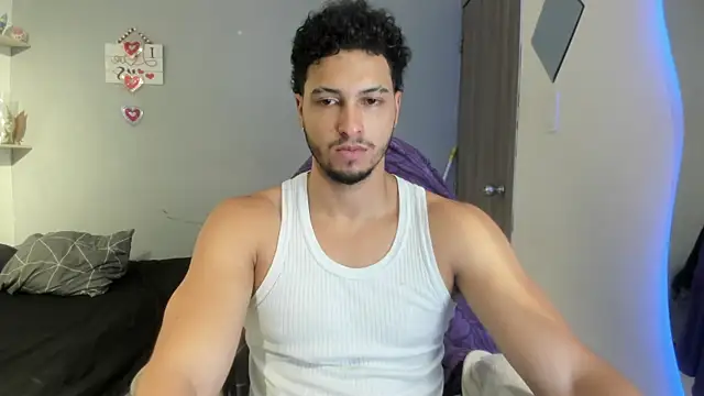 Snapshot of Kris_Khalifa69 chatting on July 2026 03:06:02 PM Kris Khalifa69 online show from July 2026 03:06:02 PM