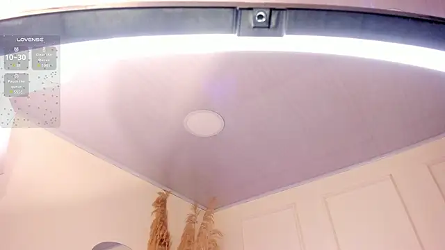 Snapshot of Amaraa_Lewis chatting on January 2025 12:10:01 PM Amaraa Lewis online show from January 2025 12:10:01 PM