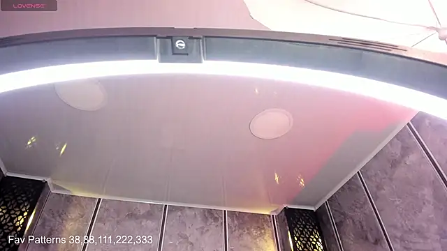 Snapshot of Amaraa_Lewis chatting on February 2025 12:11:02 PM Amaraa Lewis online show from February 2025 12:11:02 PM