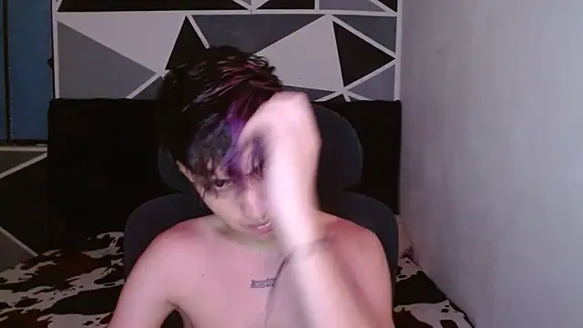 littlextreme online show from December 2024 03:03:02 AM