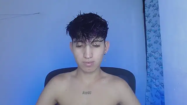 littlextreme online show from February 2025 12:41:02 AM