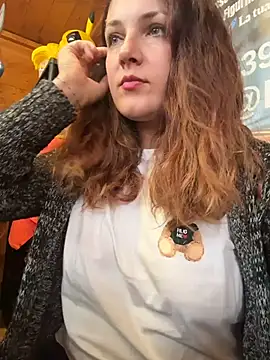 DaisyVibesss online show from December 2025 11:05:01 AM