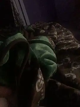 Snapshot of Hugetings chatting on February 2025 09:25:02 AM Hugetings online show from February 2025 09:25:02 AM