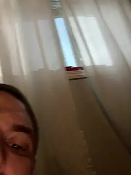 Snapshot of Hugetings chatting on February 2026 12:29:02 AM Hugetings online show from February 2026 12:29:02 AM