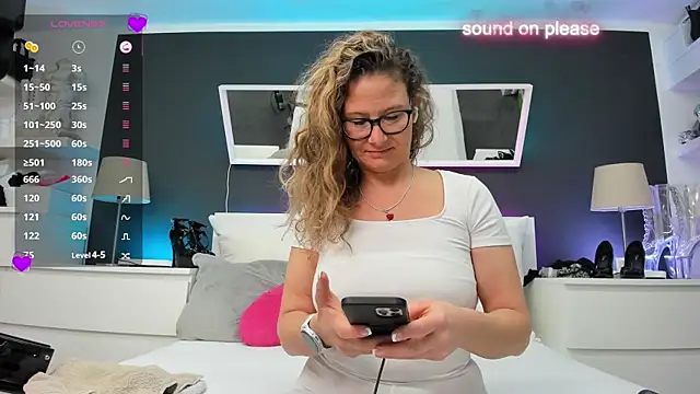 izzy-mendosa online show from January 2025 11:17:01 AM