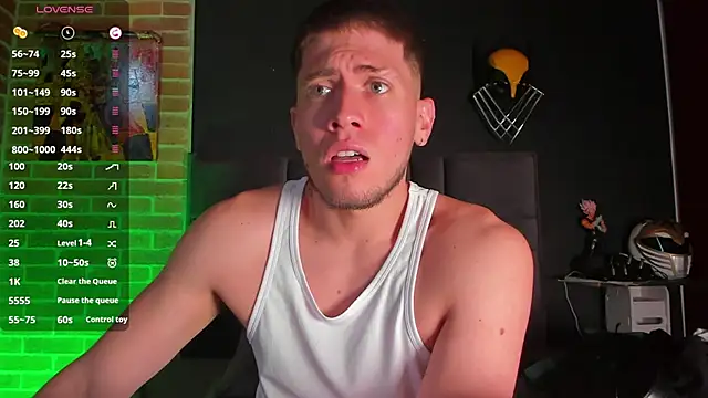 Snapshot of SebastianMaximoff chatting on February 2025 04:43:01 PM SebastianMaximoff online show from February 2025 04:43:01 PM