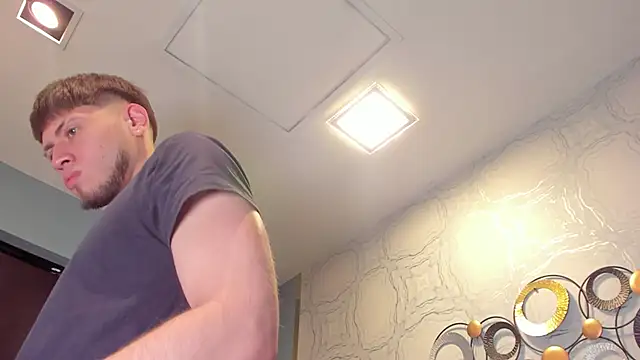 Snapshot of SebastianMaximoff chatting on September 2025 12:05:01 PM SebastianMaximoff online show from September 2025 12:05:01 PM