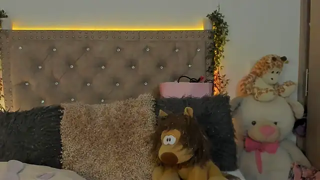 Lissa gray online show from April 2026 02:42:02 AM