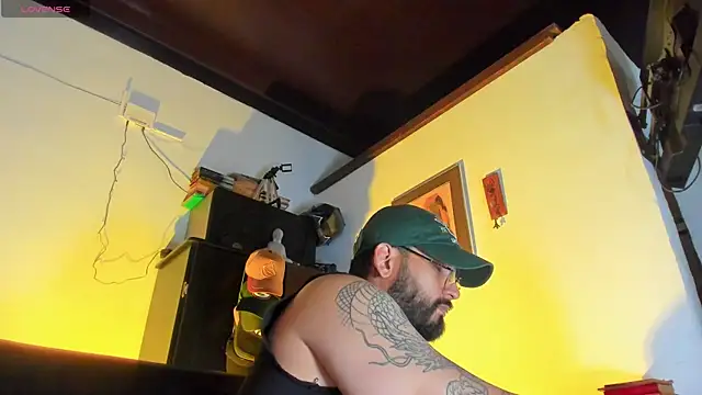 CamiloGray  online show from November 2025 01:54:02 PM