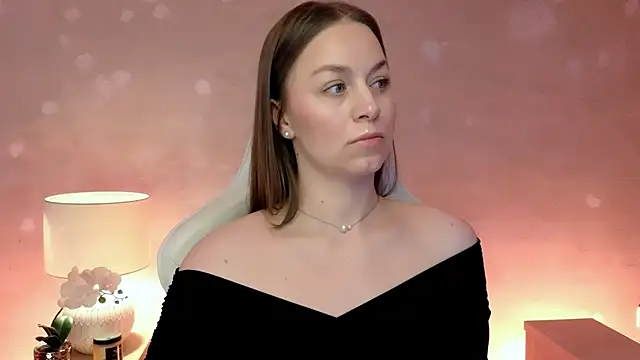 MilaFleur online show from May 2026 02:11:01 PM