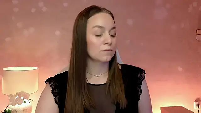 MilaFleur online show from May 2026 02:03:02 PM